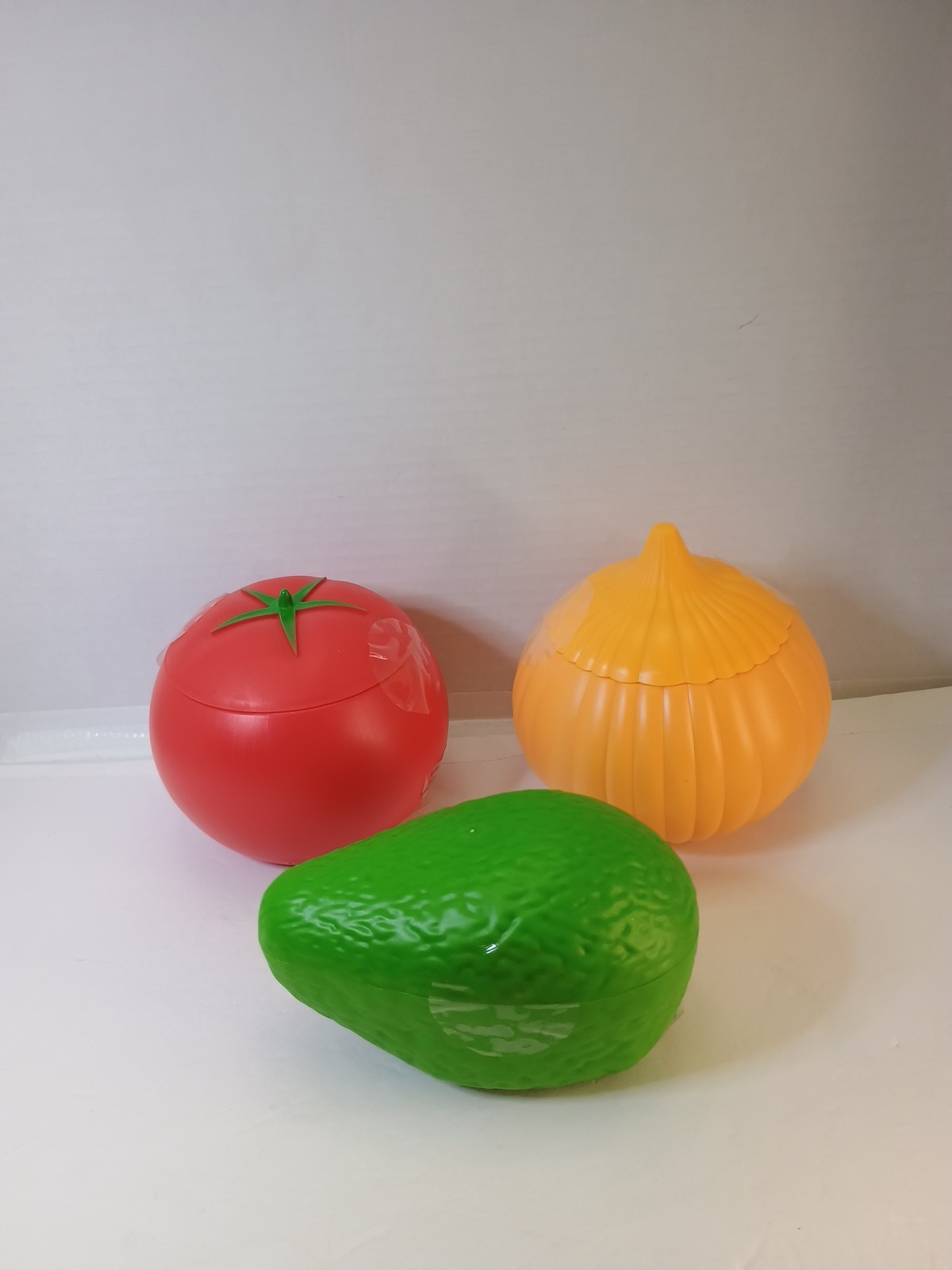 Tomato Avocado And Onion Saver Reusable Vegetable Plastic Storage Container New