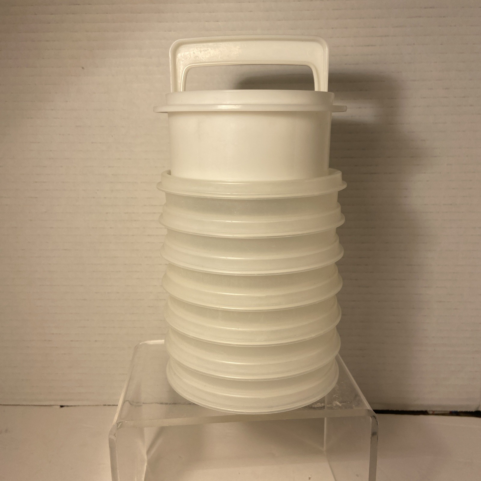 Vintage Tupperware Hamburger Patty Keepers 4″ with Lid, Ring & Press ~ Set/6