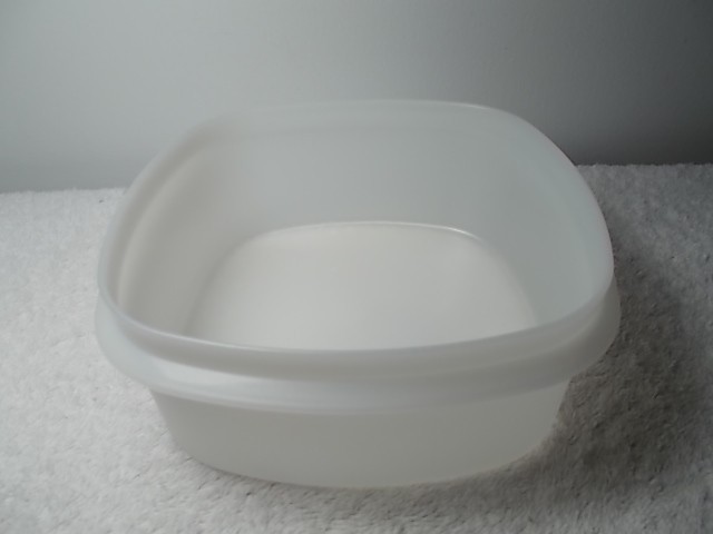 Vintage Martha Stewart Everyday MSE Plastic 4 Cups Storage Dish – No Green Lid