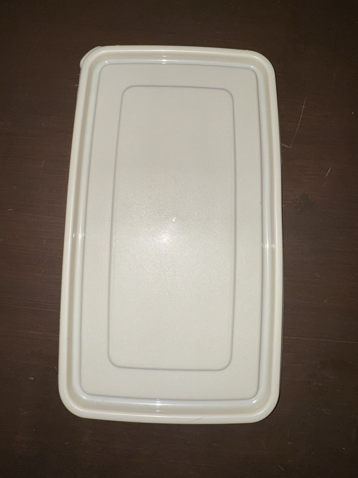 Rubbermaid Servin Saver & Easy To Find Lid #9 Almond Approx 6”x10.5”, See Pics