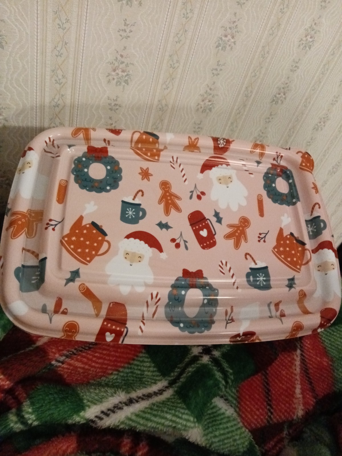 🌼Spring Flowers-x2 and 🧑‍🎄Santa’s Kitchen-x4 Plastic Storage Containers 1.0 L