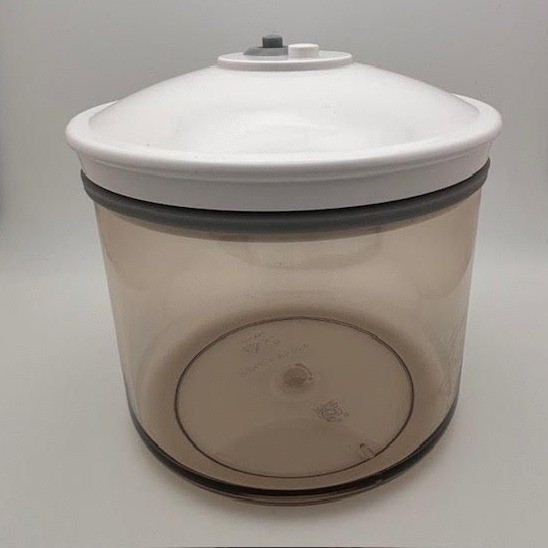 FoodSaver Vacuum Seal Container Canister with Pump Lid White and Smoke Gray