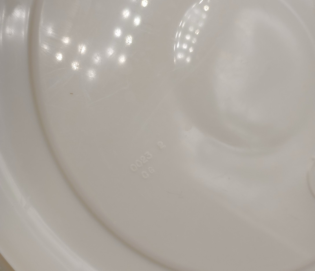 Rubbermaid Servin Saver #9 Round Almond Lid 0023 Replacement Cover ONLY