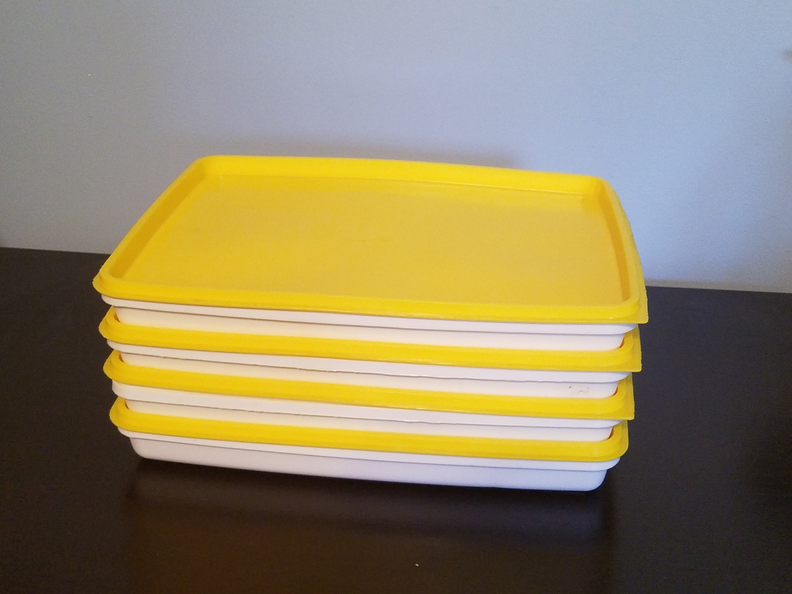 Vintage 11 3/4 x 9 Oblong White with Yellow Lid Microwavable Container 4 Pc. Set