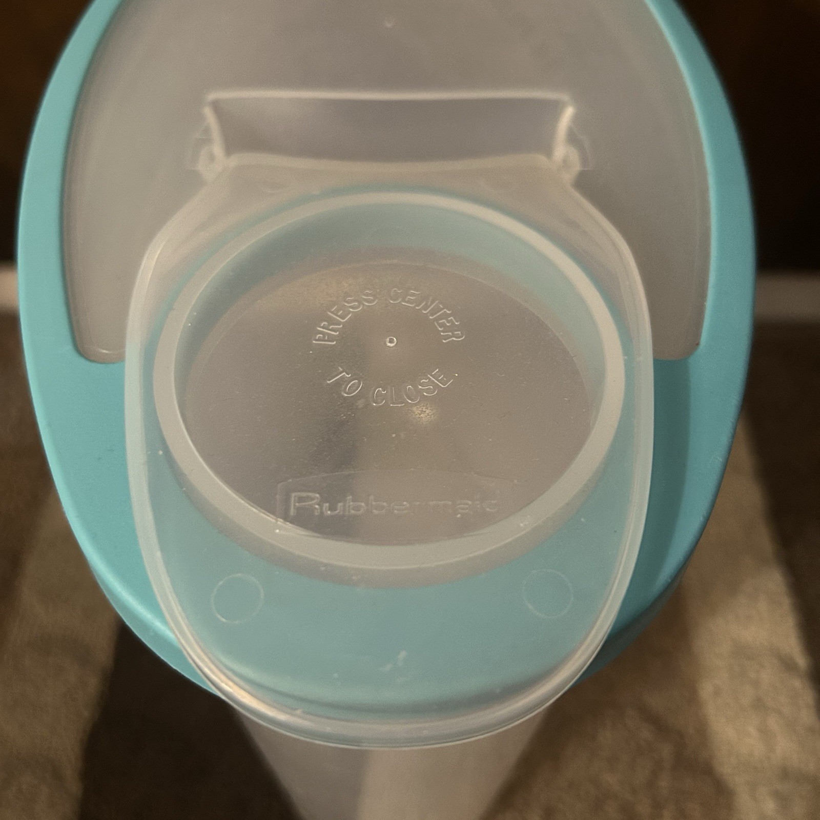 Rubbermaid Blue Clear 1.5 Gallon 24 Cups Storage Container
