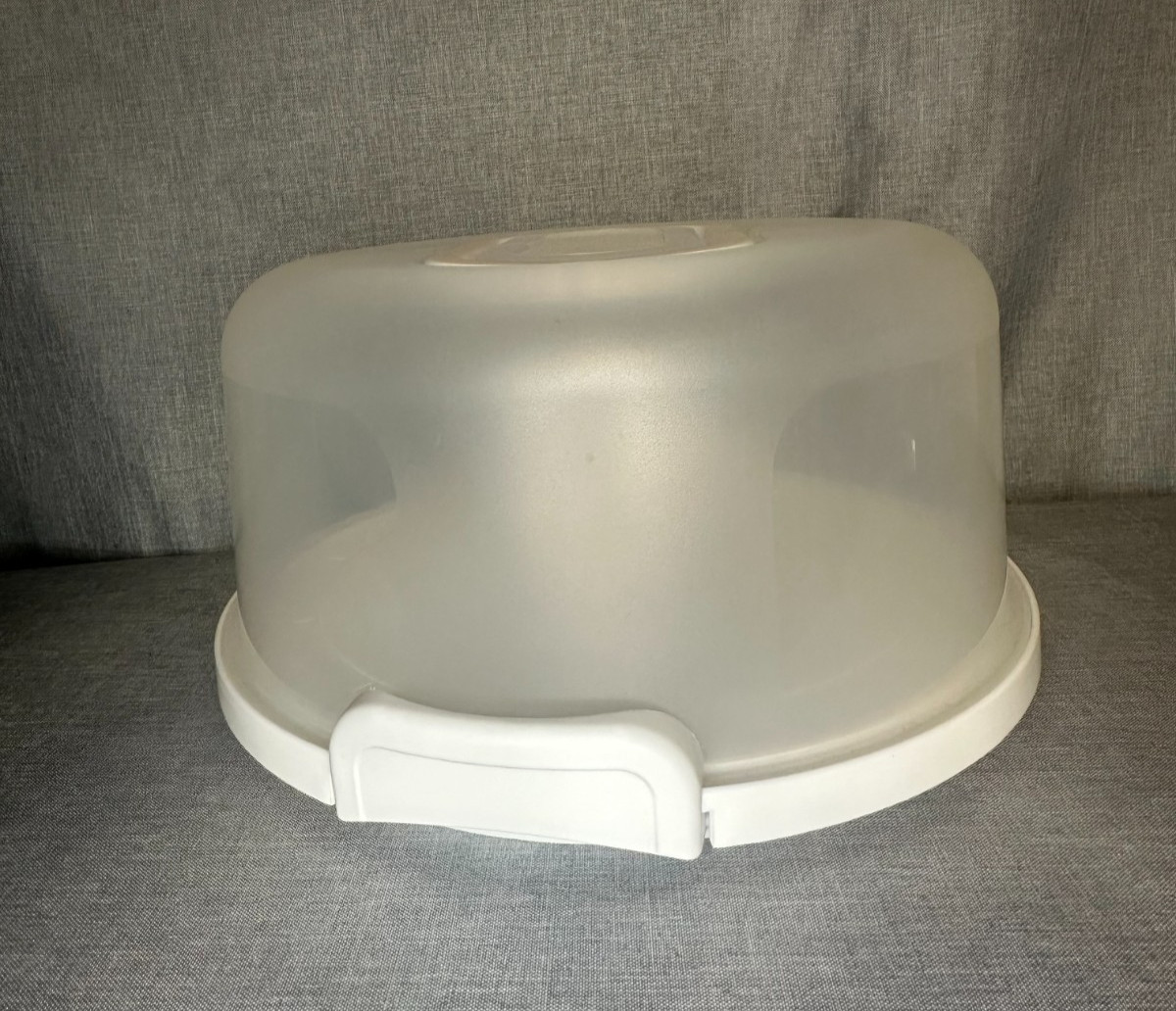 Cake Carrier with locking Lid and Handle BPA-Free Cake Container multifunction