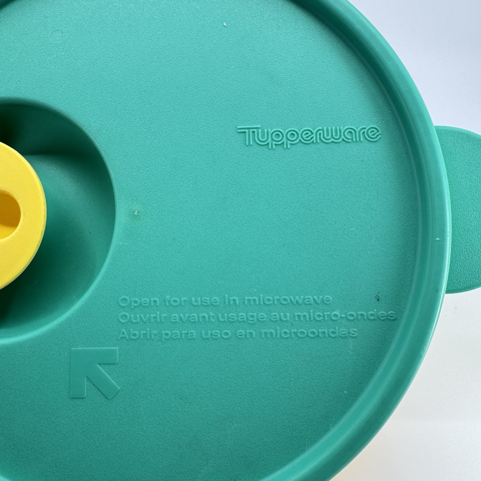 Vintage Tupperware Yellow 6 Inch Bowl #234-19 & Crystalwave Vent Lid 2648-A