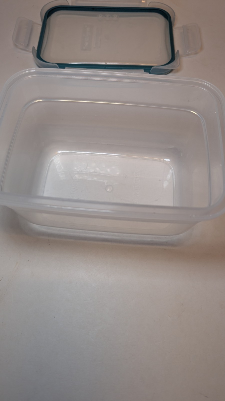 3 Snapware Containers Two 3 Cup (.7 L) One 5 Cup (1.2 L)