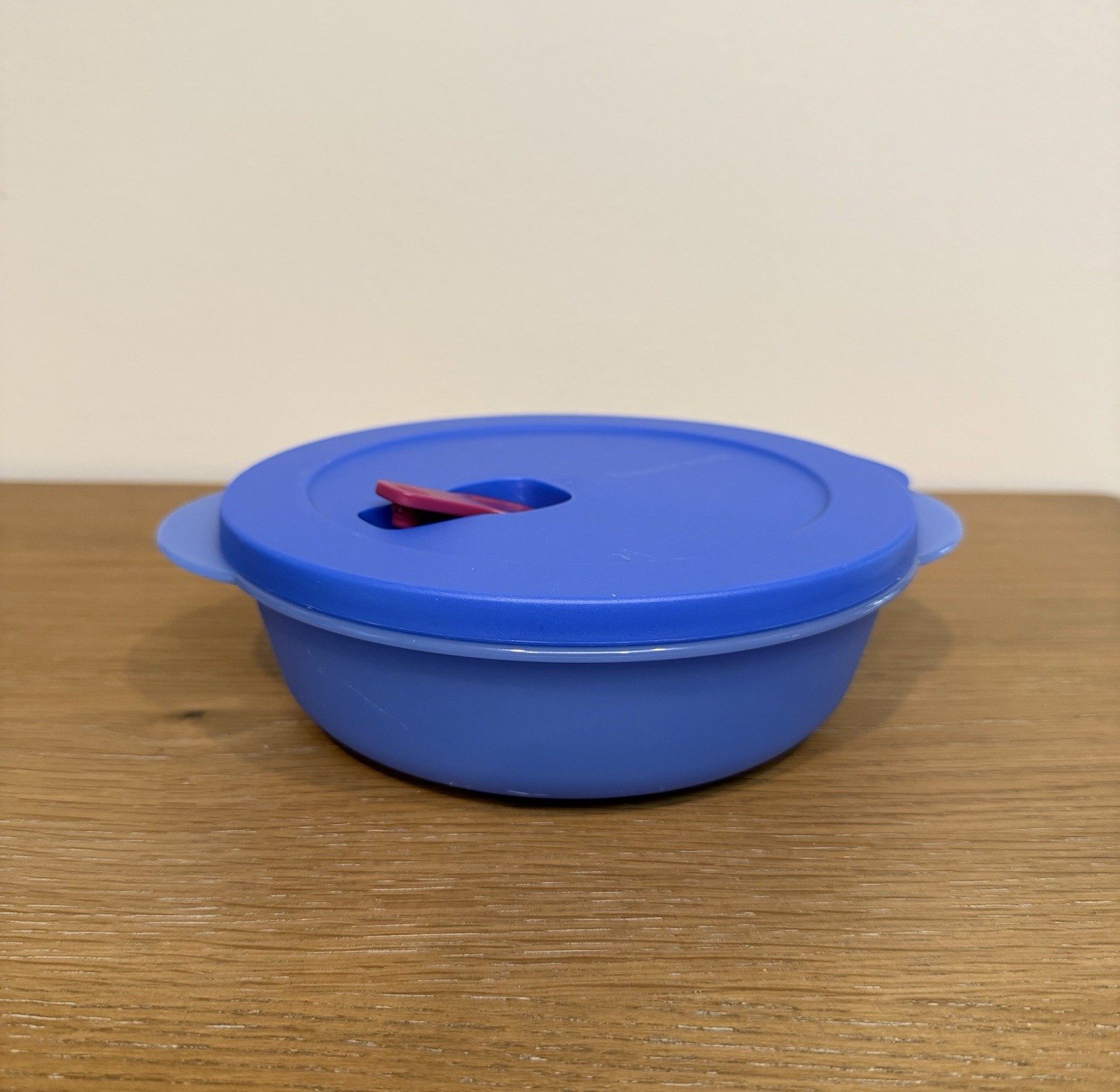 Set of 2 Tupperware CrystalWave Blue Round Storage Containers, Vented Lids