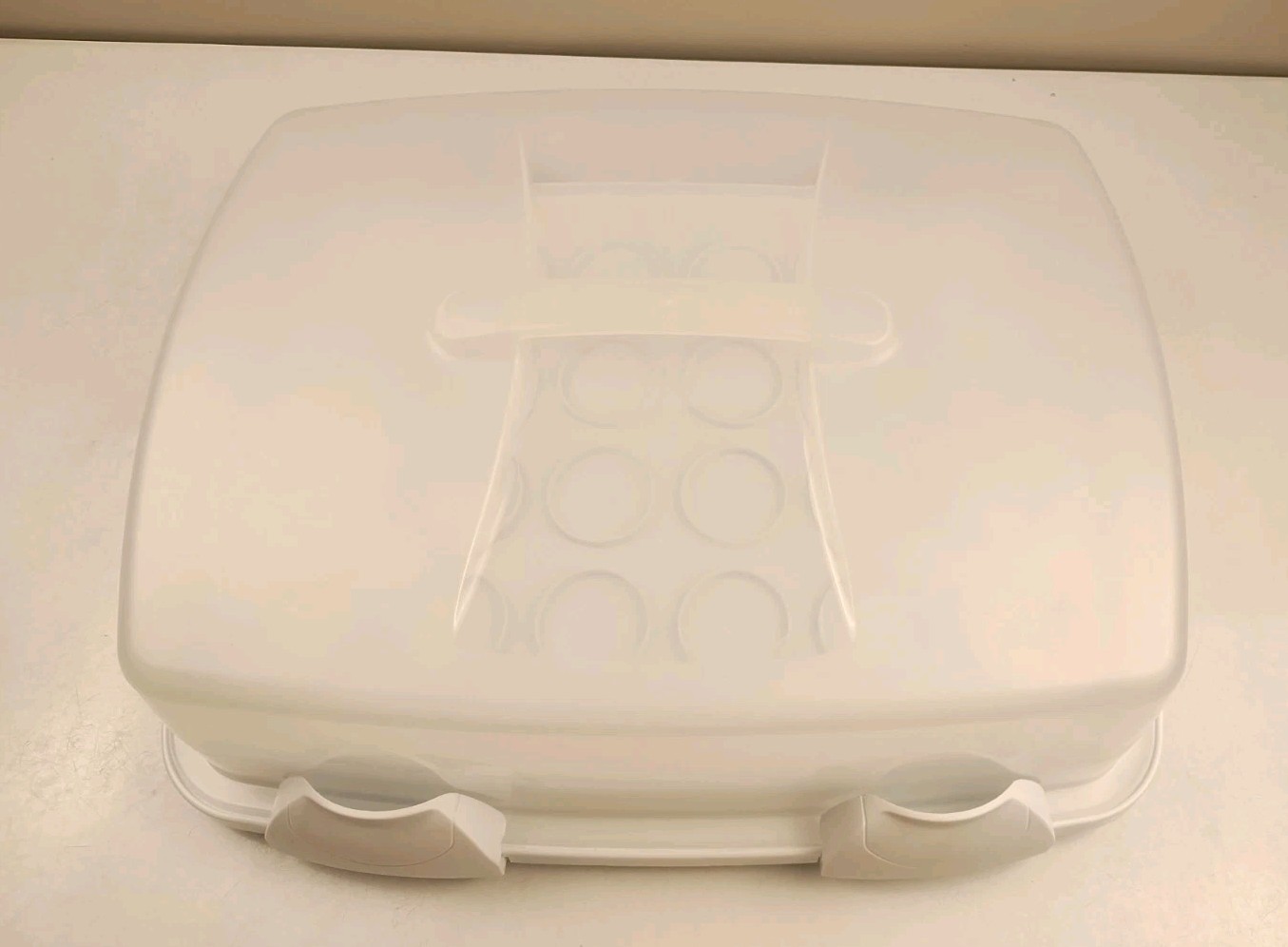 WILTON – Sheet Cake and Cupcake Carrier 3 in 1 Caddy – Plastic – White