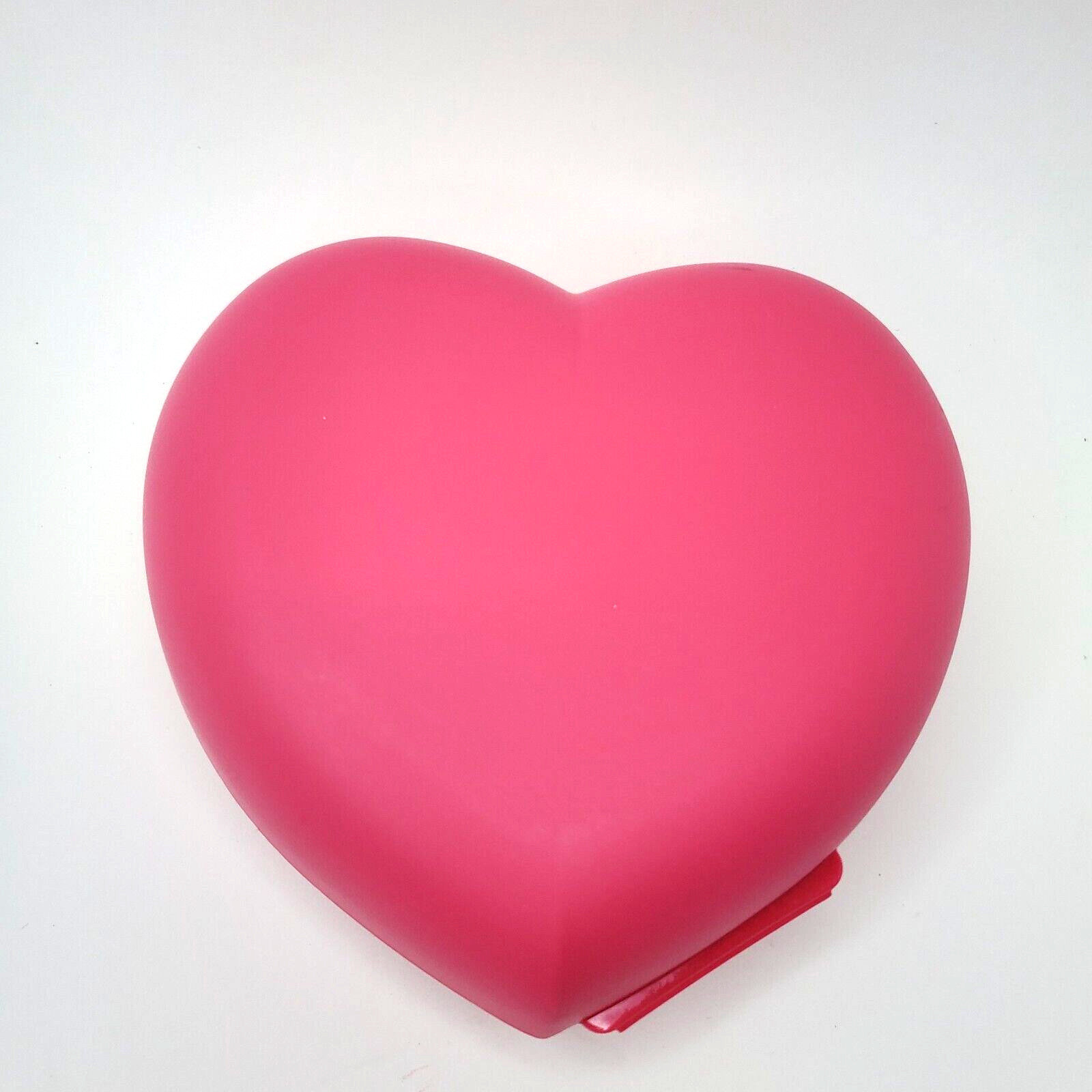 TUPPERWARE HINGED PINK SWEET HEART STORAGE CONTAINER LOVE VALENTINE’S SANDWICH