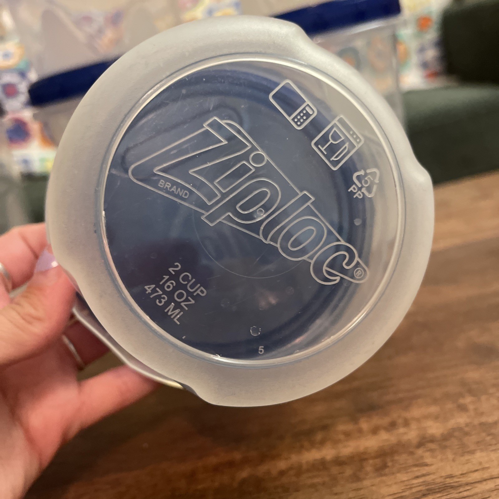 7 Ziploc Twist ‘n Loc Med Round 1 Qt/32 Oz/4Cup Containers & Lids Sm 8oz/2cup