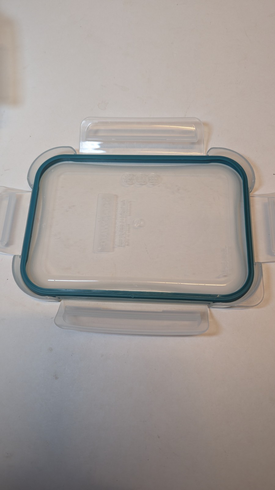 3 Snapware Containers Two 3 Cup (.7 L) One 5 Cup (1.2 L)