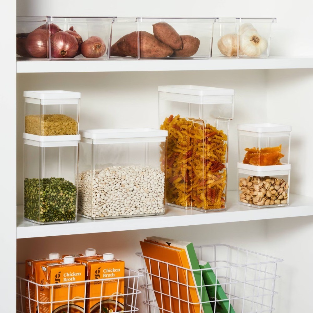 17c Cereal Plastic Food Storage Container – Stackable, 138oz Capacity