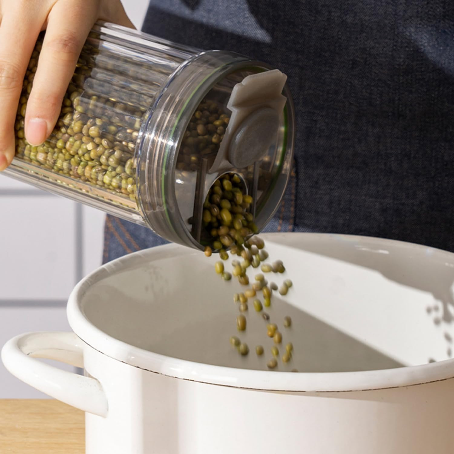 Clear Plastic Pasta Storage Container with Lid, Airtight Spaghetti Food Storage