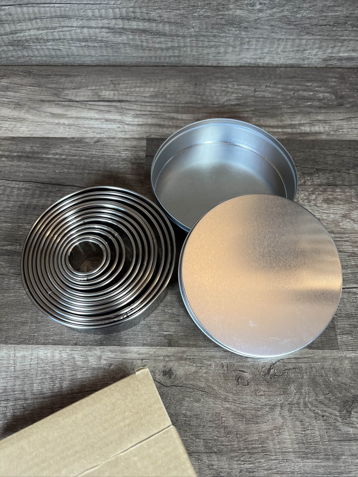 12 piec set Pastry Cooking Rings Storage Container included