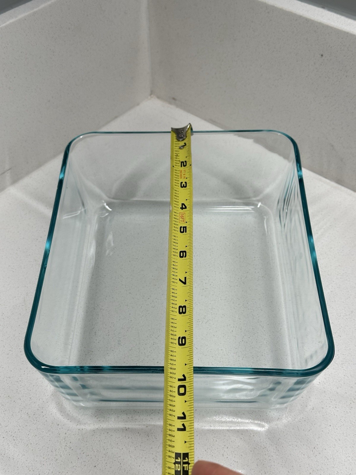 Pyrex 11 Cup Glass Storage Container with Red Lid, 2.6L