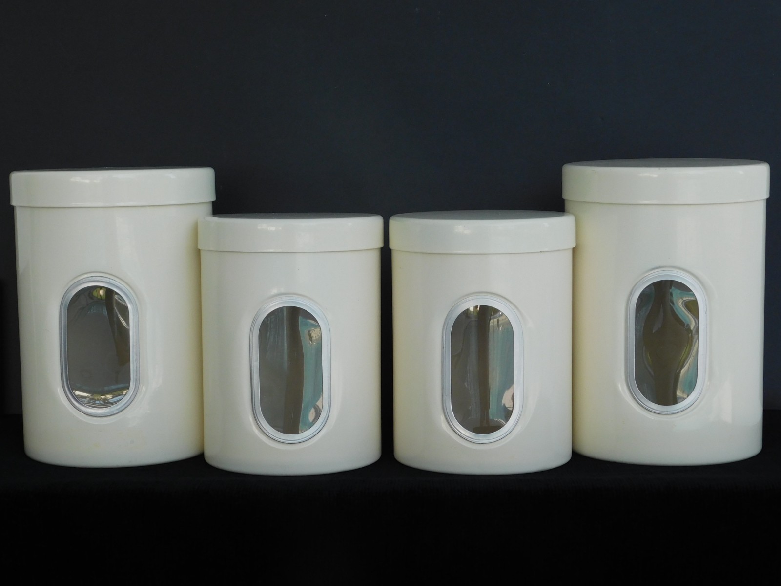 RARE VINTAGE Wesco “Classic Line” Kitchen Canister Container (Set of 4 – Almond)