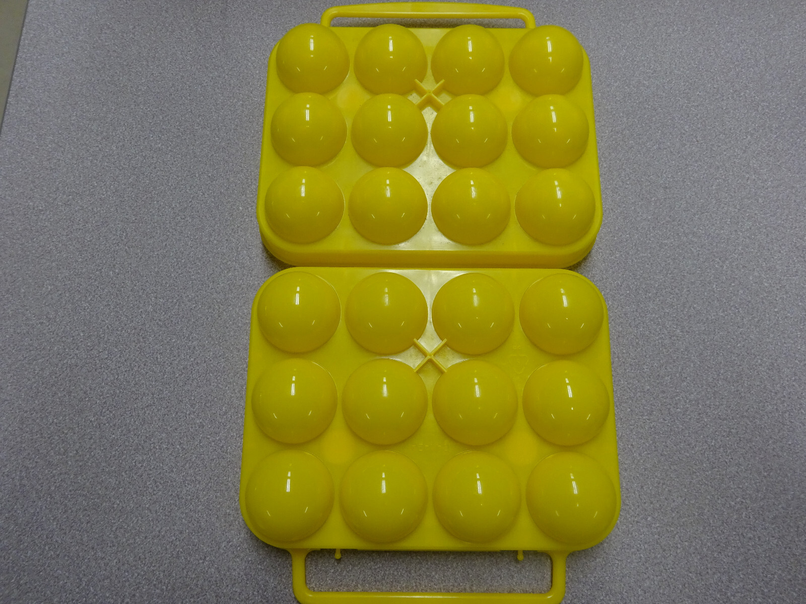 Coghlan’s 1 Dozen Egg Holder for Camping Durable Polypropylene, Latches Securely