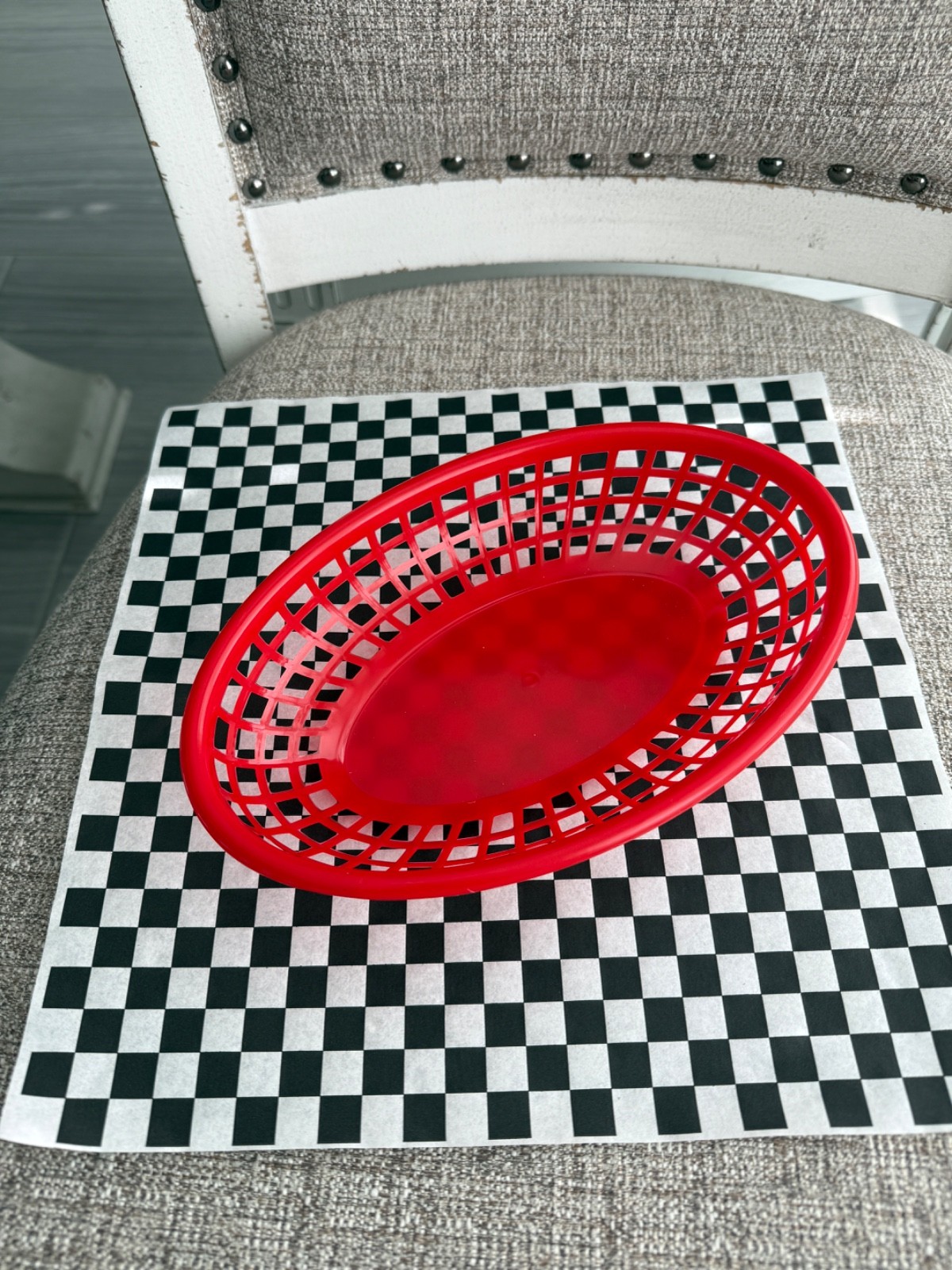 Set of 34 – New Star Food Service Red Oval Side Order Baskets w/127 Liners