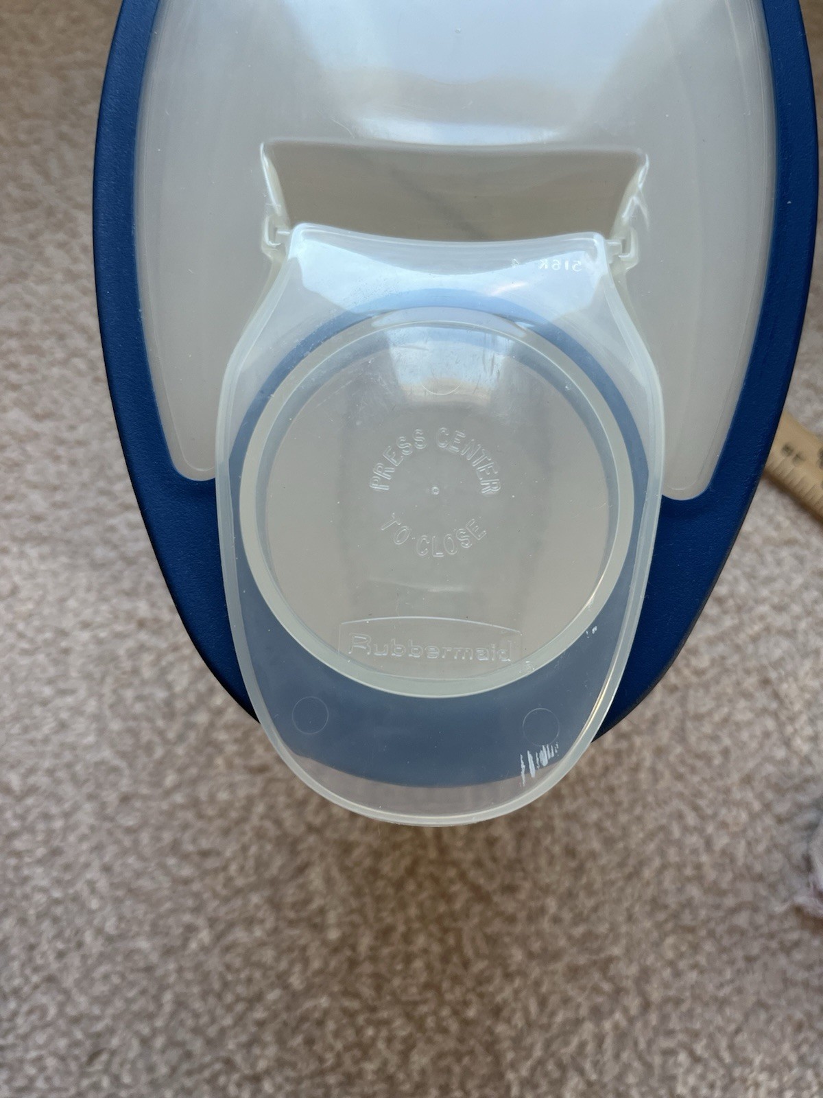 Vintage Rubbermaid Cereal Keeper 9.5” Press Center To Close Lid Blue Ring USA