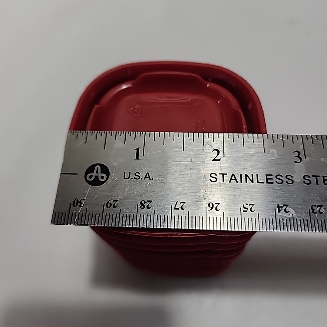 Set Of 10 – Rubbermaid Red Plastic Lid / 2.5″ Replacement Stackable 7J54