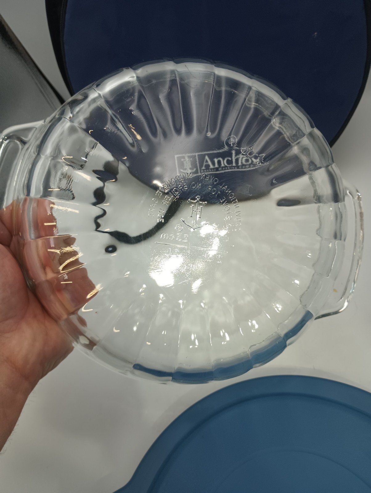 Anchor Hocking Insulated Carry Bag Food Carrier Glass Round Casserole 2 qt.