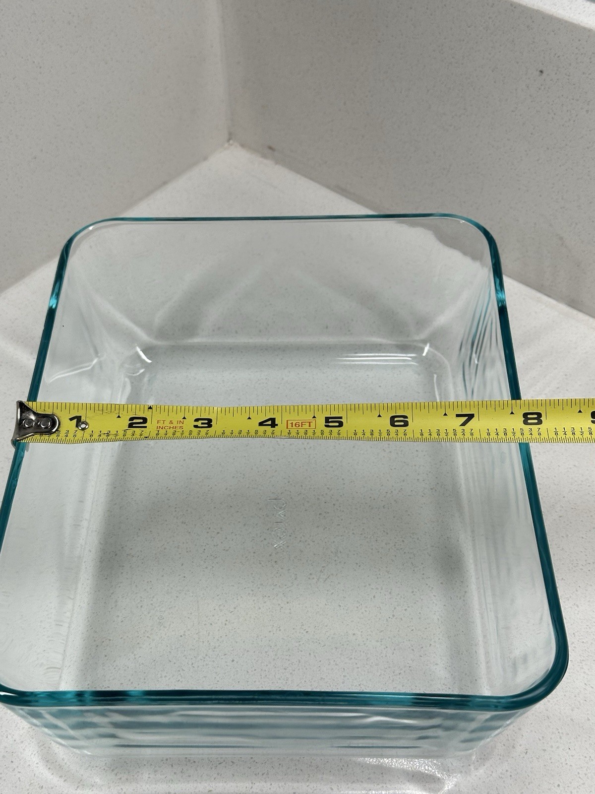 Pyrex 11 Cup Glass Storage Container with Red Lid, 2.6L