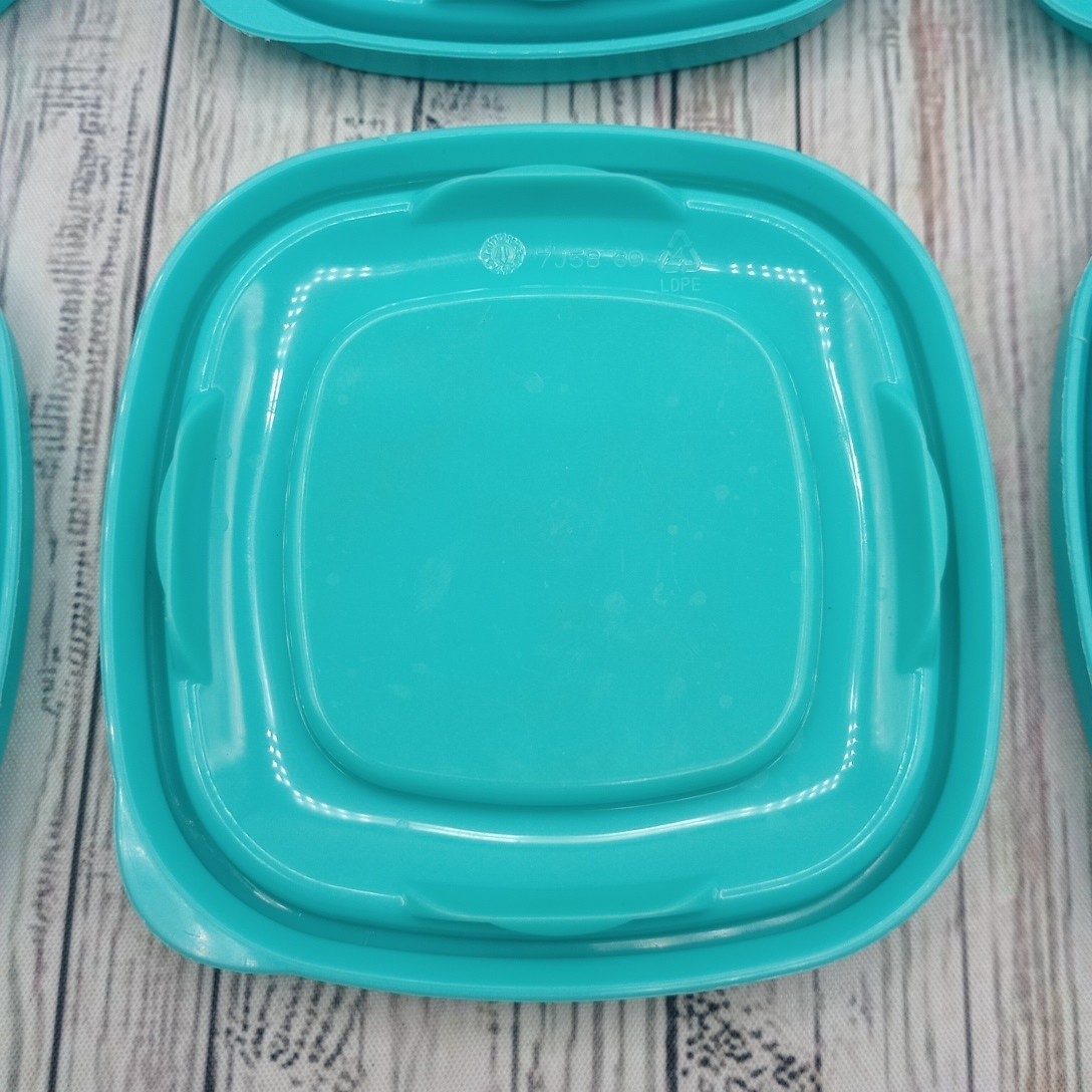 Rubbermaid Easy Find Lid 7J58 Light Blue Square 6 Replacement Container Lids 4.5