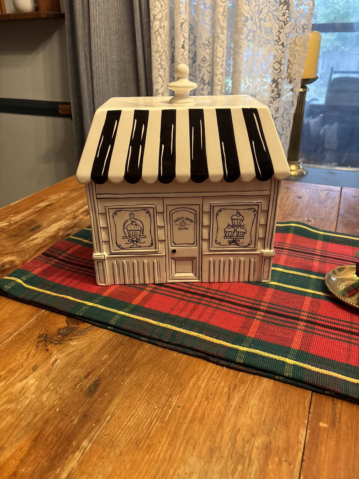 Bath & Body Works 2014 Sweet Shop Cookie Jar Black and White Excellent Condition