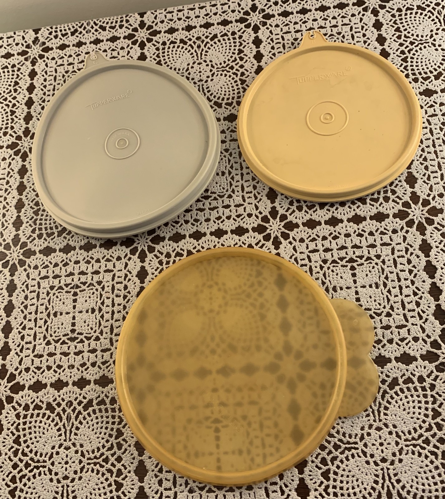 Three Vintage Tupperware Seals Lids 6 Inch Clear Opaque 227-1 USA Tupper Seal