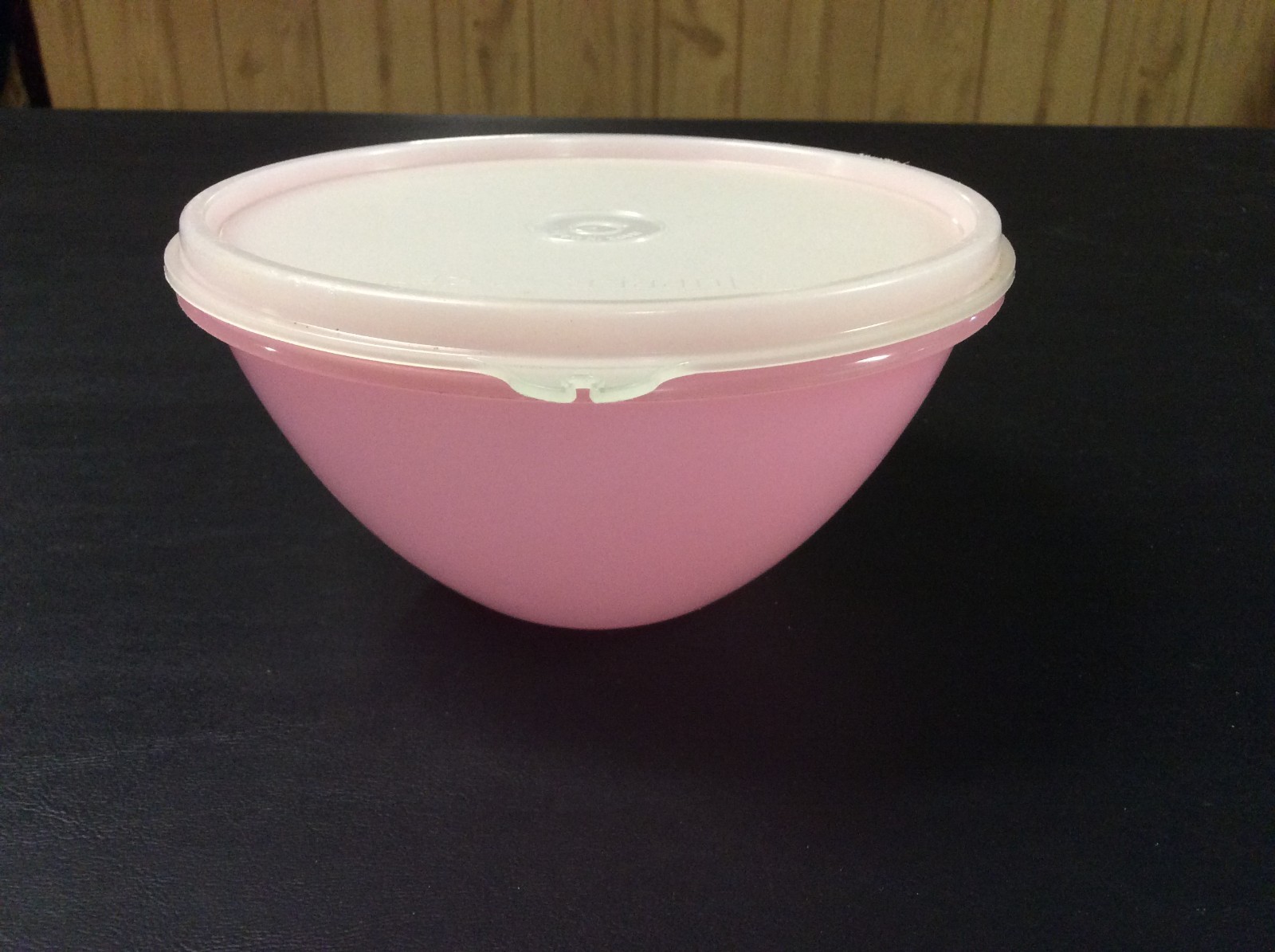 Tupperware 233-7 Pink Wonderlier Mixing Bowl with 238-26 Sheer Lid (Good)