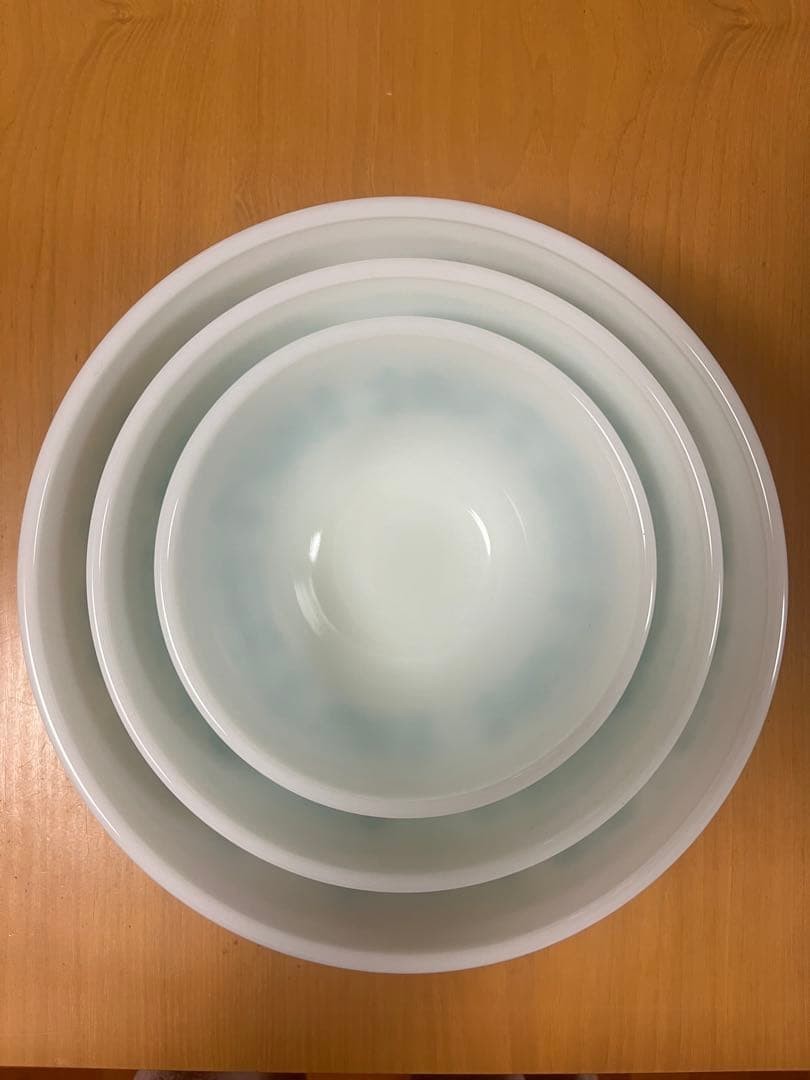 Old Pyrex Glass Butter Print Mixing Bowl L M S Set Vintage Booklet
