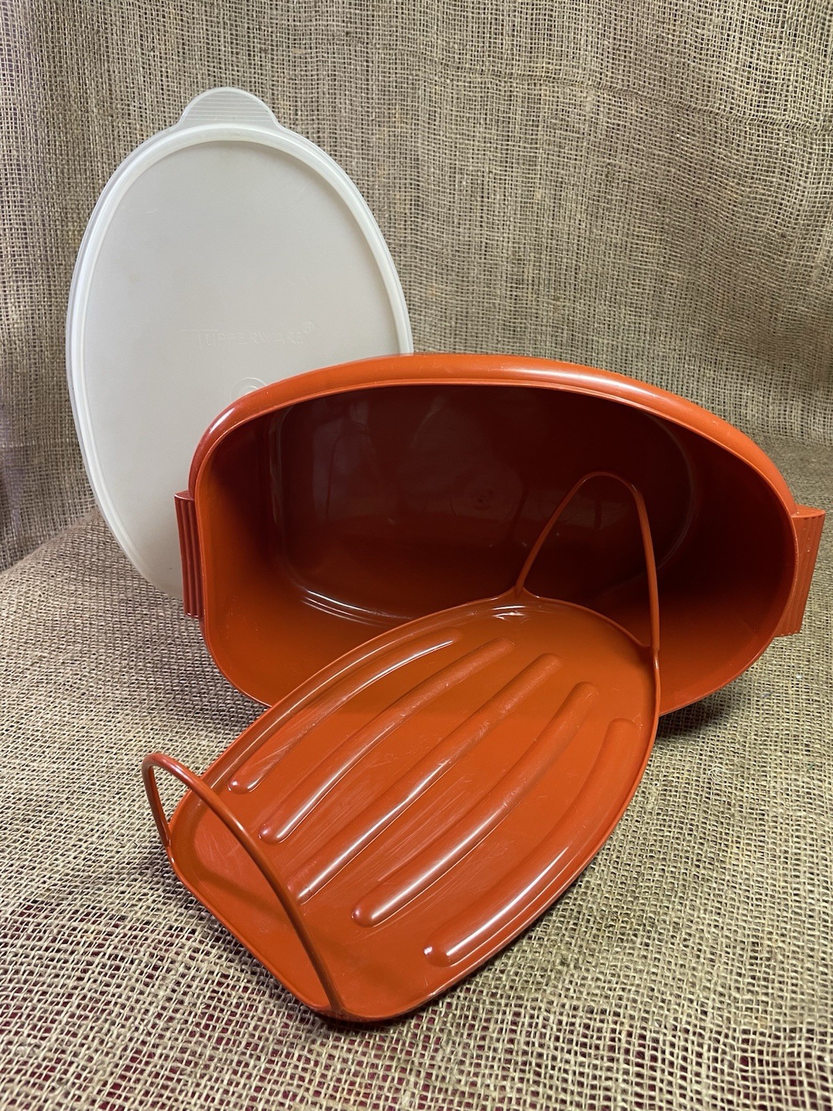 Vintage -Tupperware “Roast/Ham/Turkey Keeper” Paprika Red, Complete 3 pc #487-1