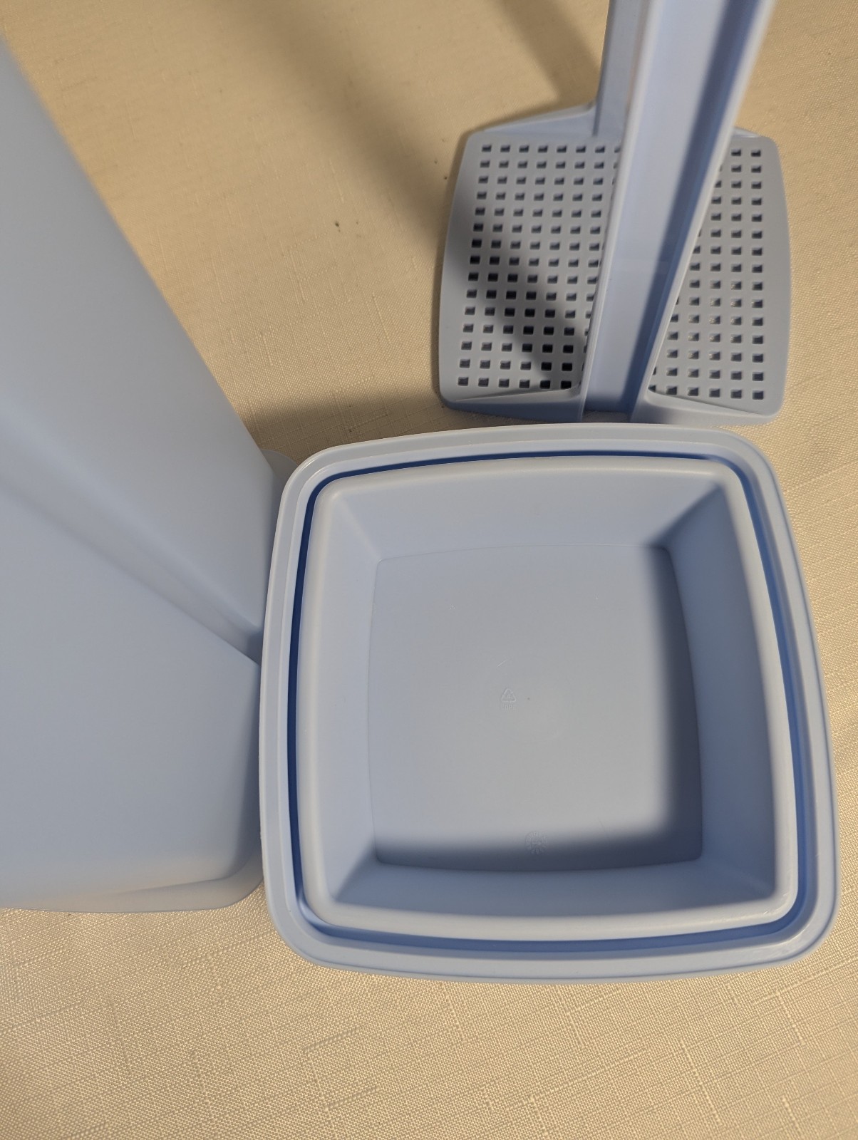Tupperware Blue Pick-A-Deli Pickle Keeper – 1.6 L Storage Container Set