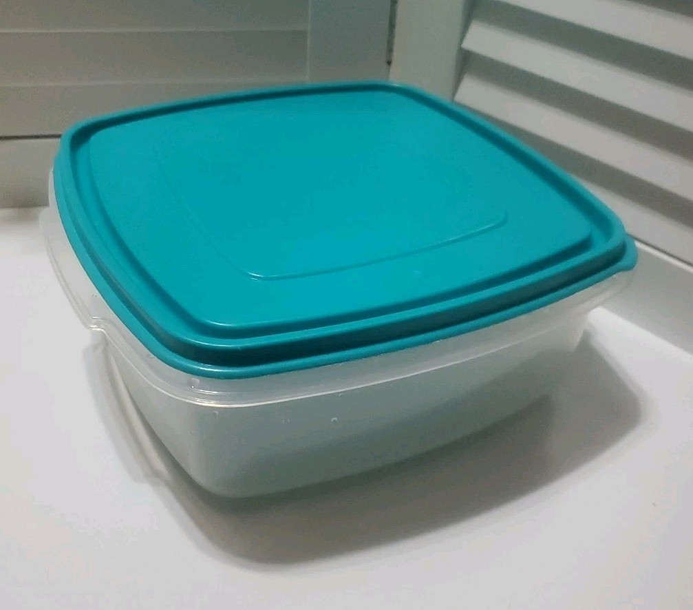 Vtg Rubbermaid 8.5″ Servin Saver Square #3 0014 TEAL Snap Lid Seal 0013 VGUC