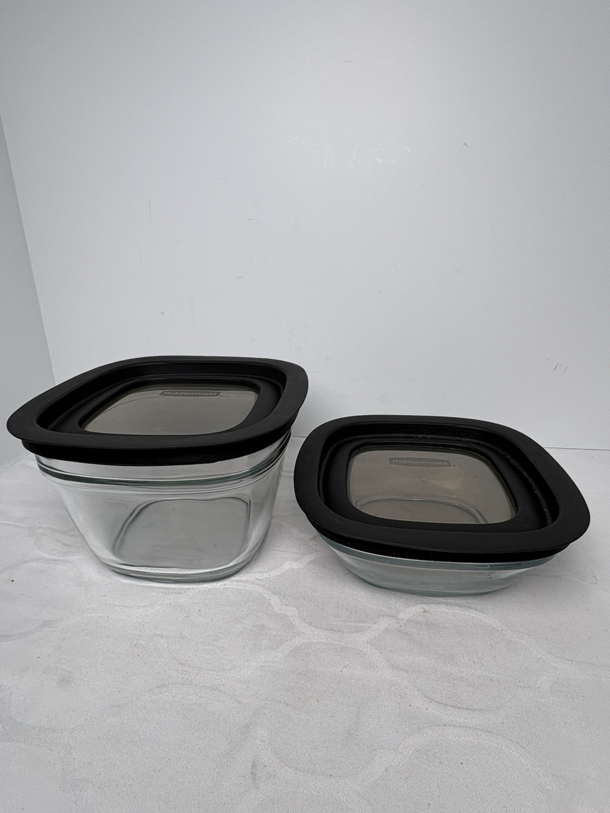 2 Rubbermaid Glass Storage Container 5.5 Cup 7N64 2.5 Cup 7N62 With Lids
