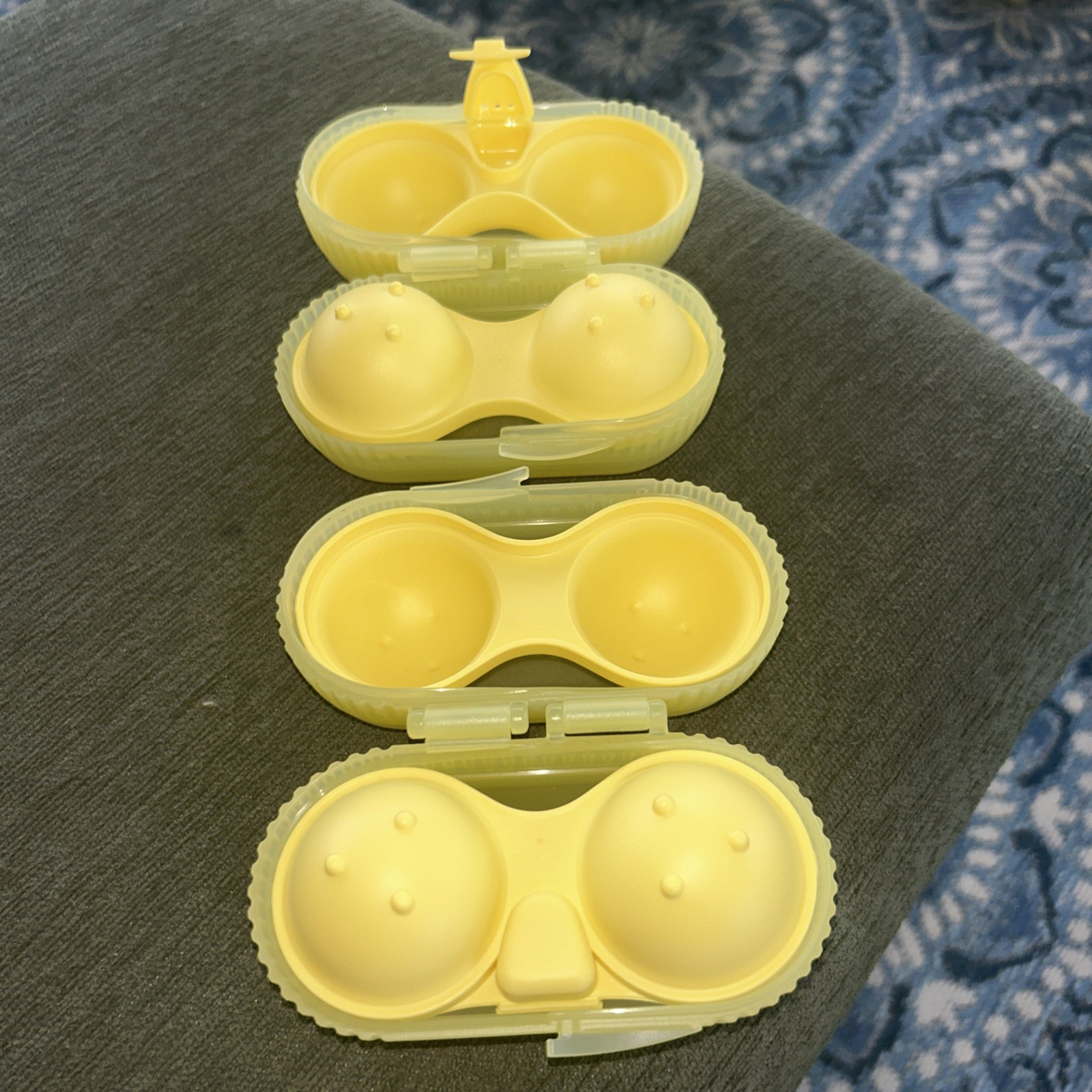 Tupperware Hinged Boiled 2 Egg Keeper 4139 ~ GREAT FOR LUNCH, HIKING ~ BRAND NEW