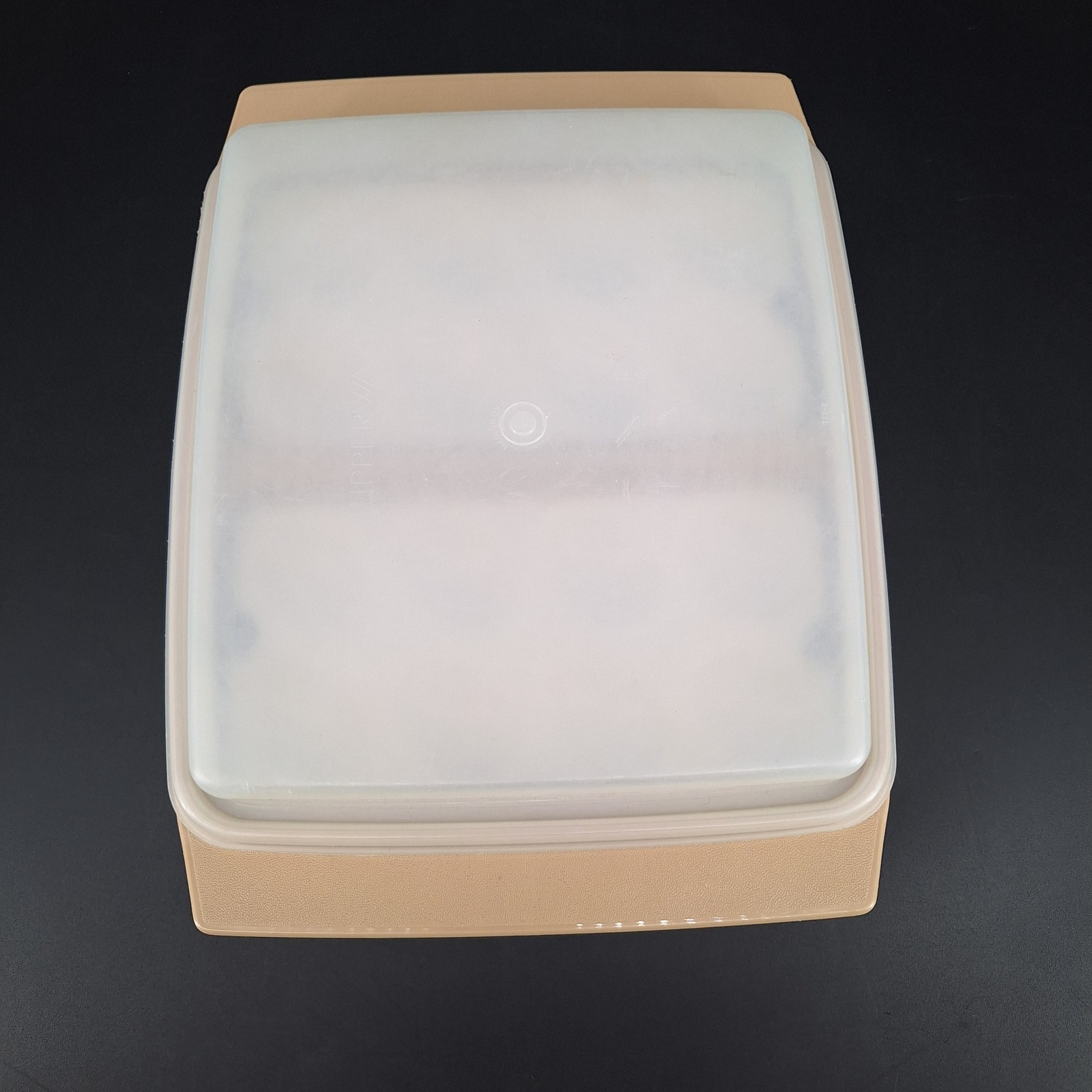 Vintage Tupperware 723-2 Deviled Egg Keeper Carrier Container Tan