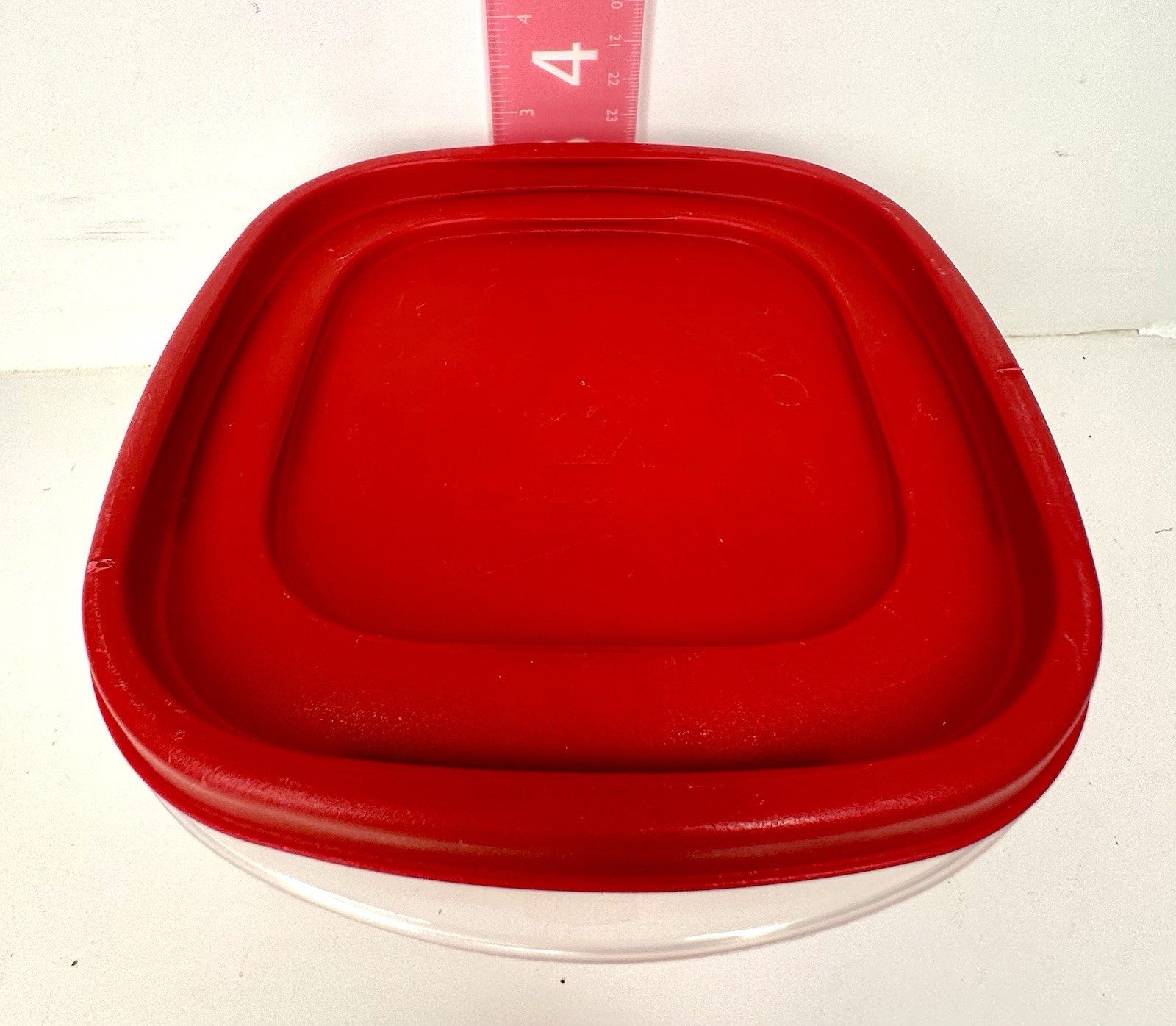 Rubbermaid Containers Red Lid~Stackable~5 Total 2 Five Cups, 1 Two Cup, 2 1.25C