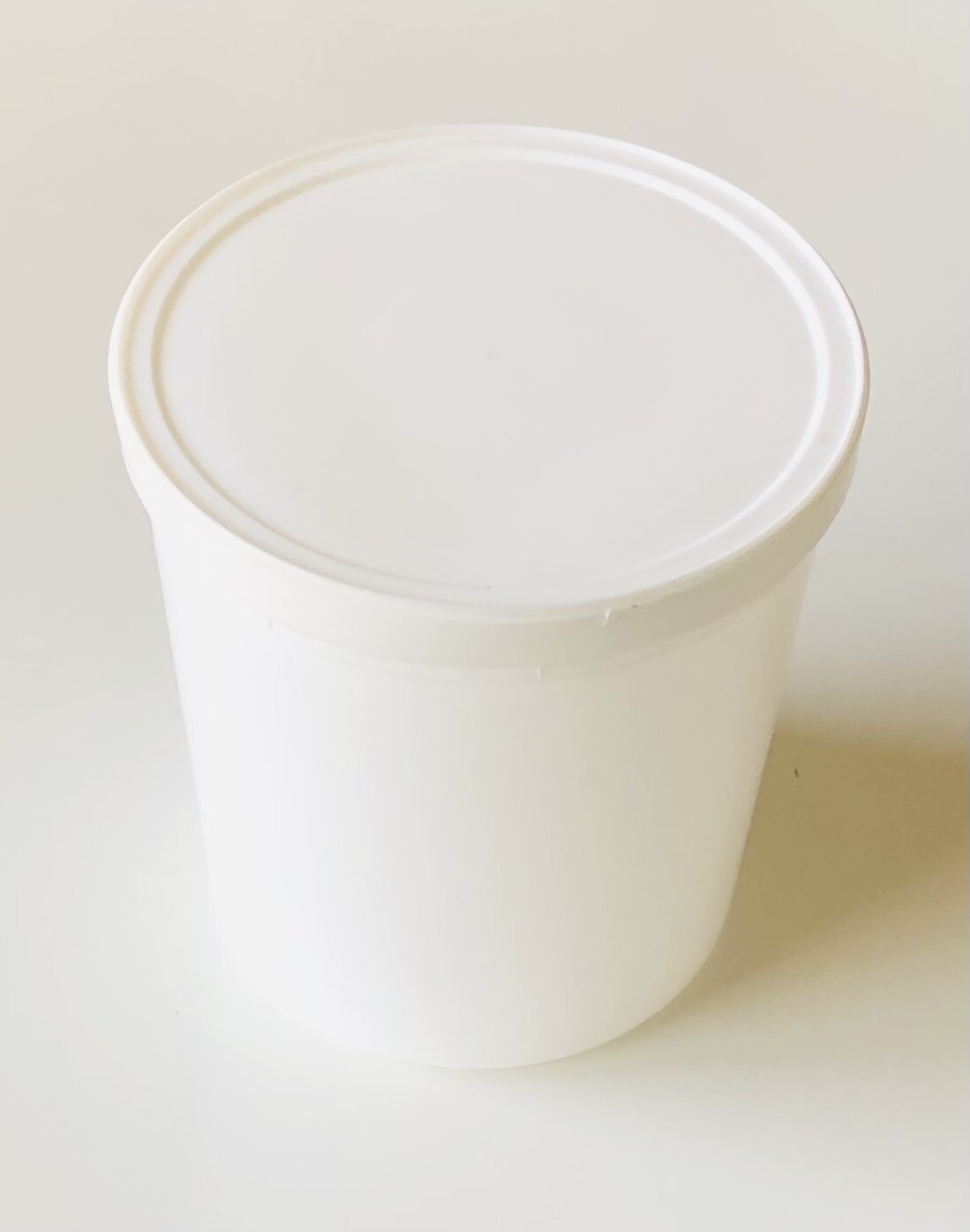 5 PCS White HDPE Round Snap-Lock Containers W/Lid (Snap-Lock Lid) 6”X5.75”(B)