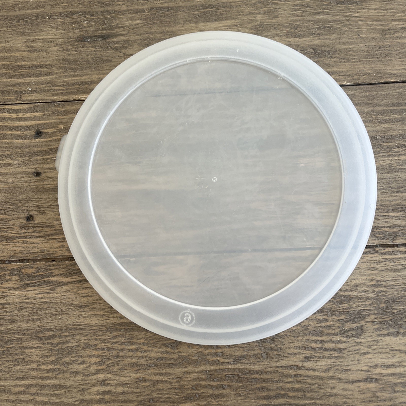 Vtg SUPERSEAL 8.5” Divided Food Storage Container w Lid Microwaveable Clear