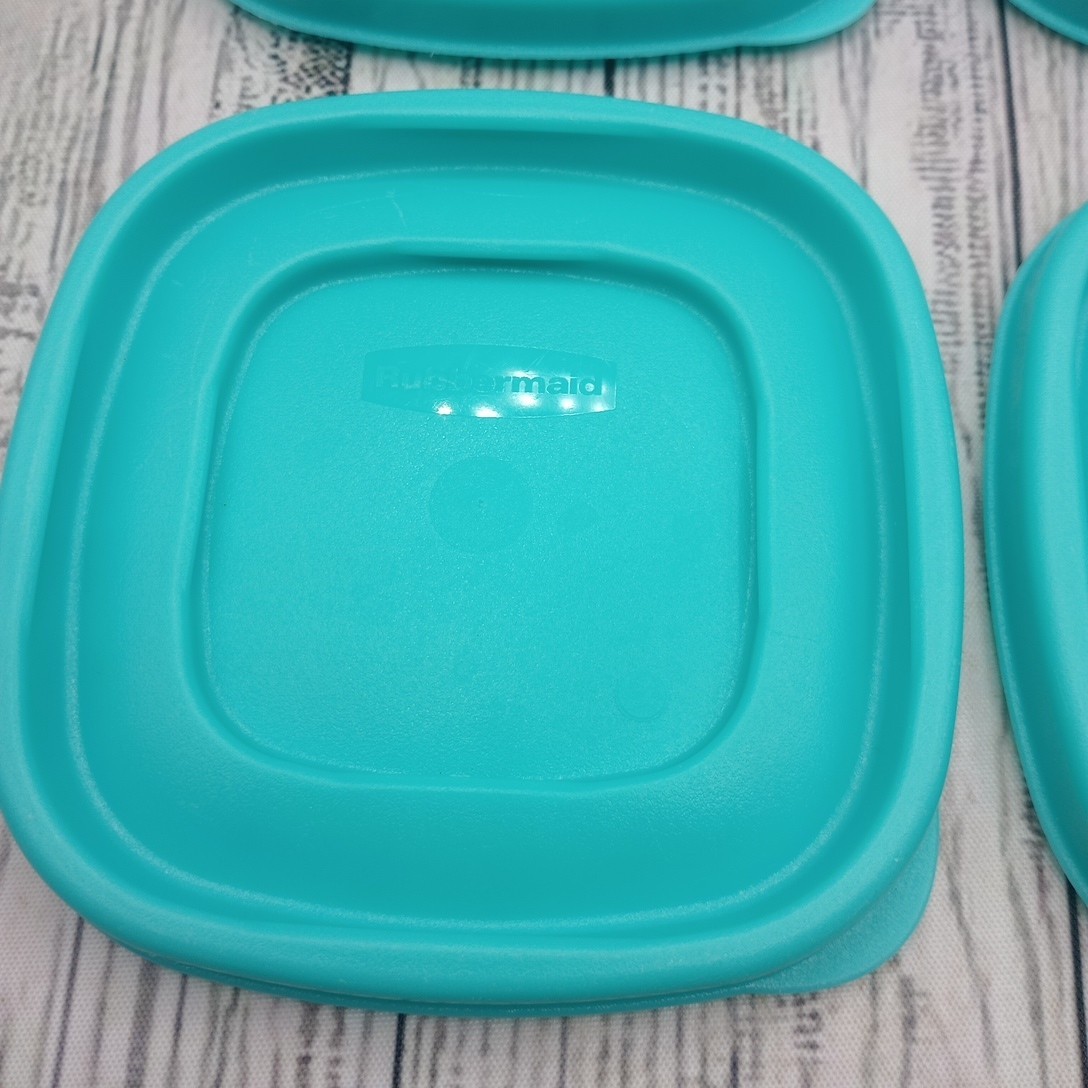 Rubbermaid Easy Find Lid 7J58 Light Blue Square 6 Replacement Container Lids 4.5