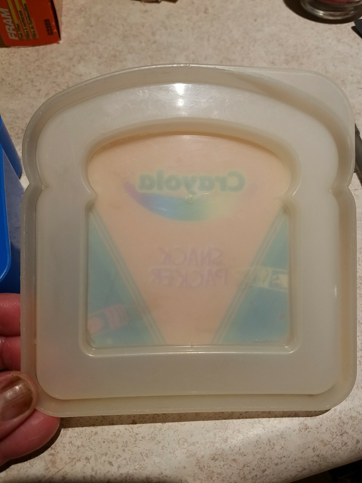 Crayola Snack Sandwich Packer Container Kid’s Love Crayons – Blue 2003 EUC