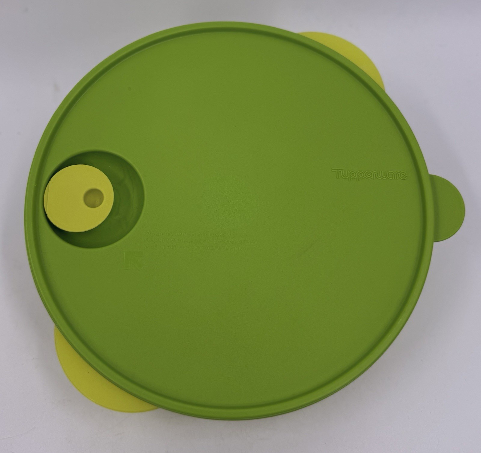 Tupperware 3284C-1 Green & Yellow Crystal Wave 3 Triple Divided Bowl Vented USED