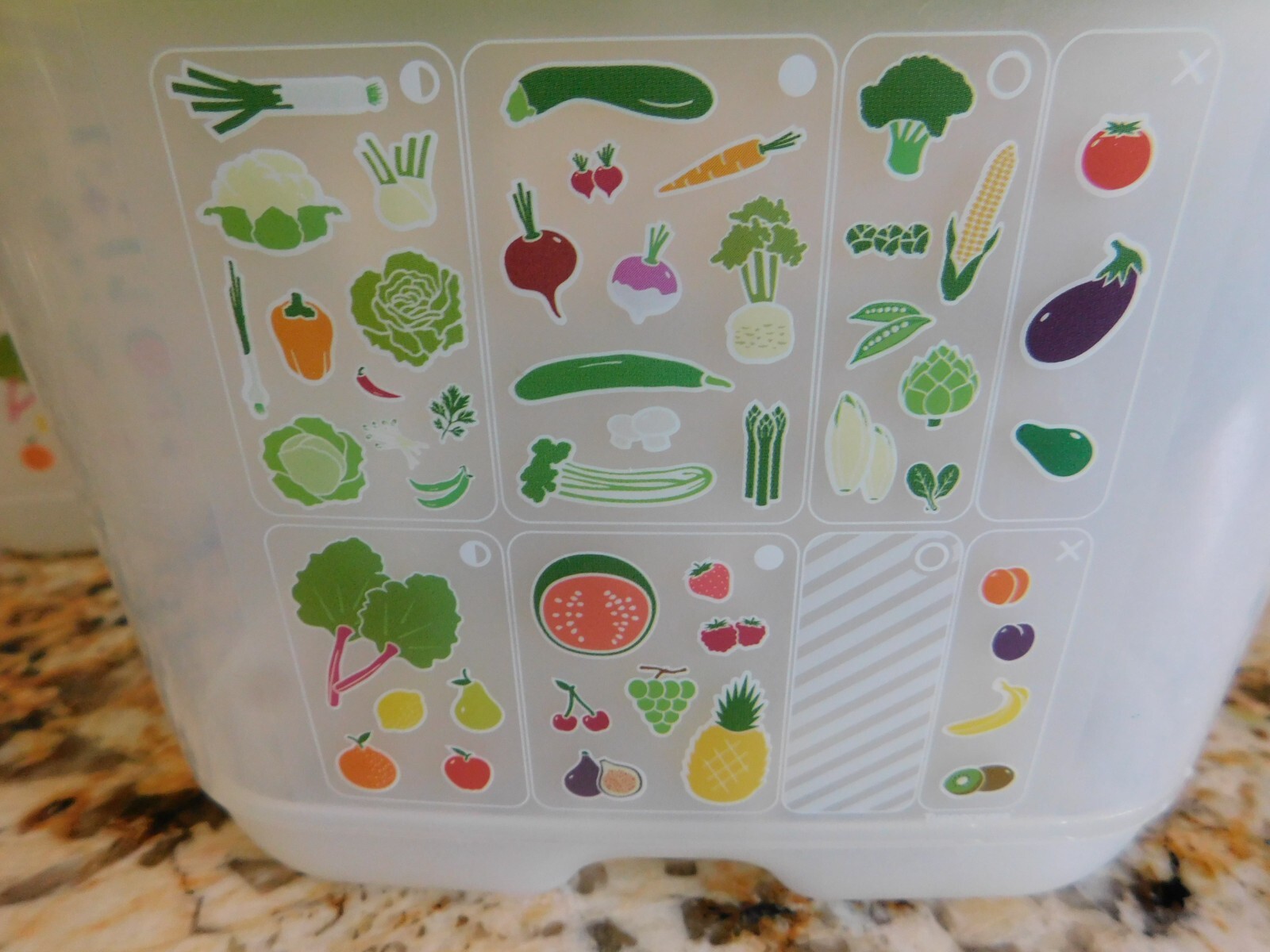 TUPPERWARE 2 Fridgesmart Small Deep 1-3/4 Qt Container Margarita Green 7286 7287