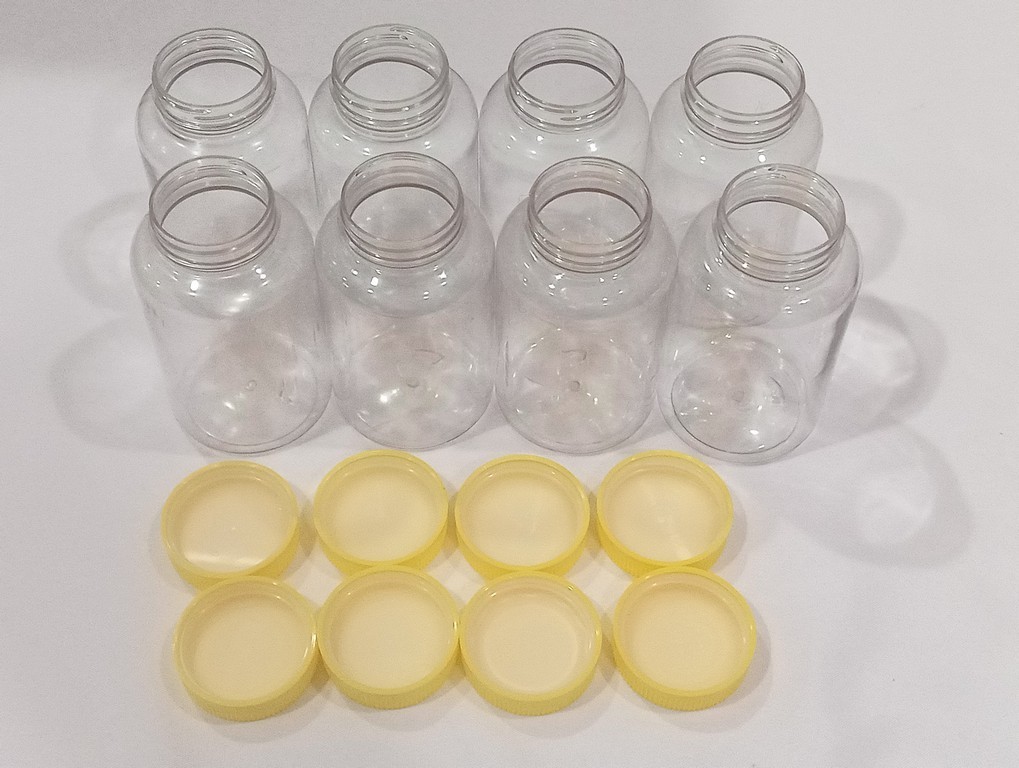 18 oz Plastic Jars W/ Leak Proof Lid Lot of 8 Food Craft Storage Clear Container