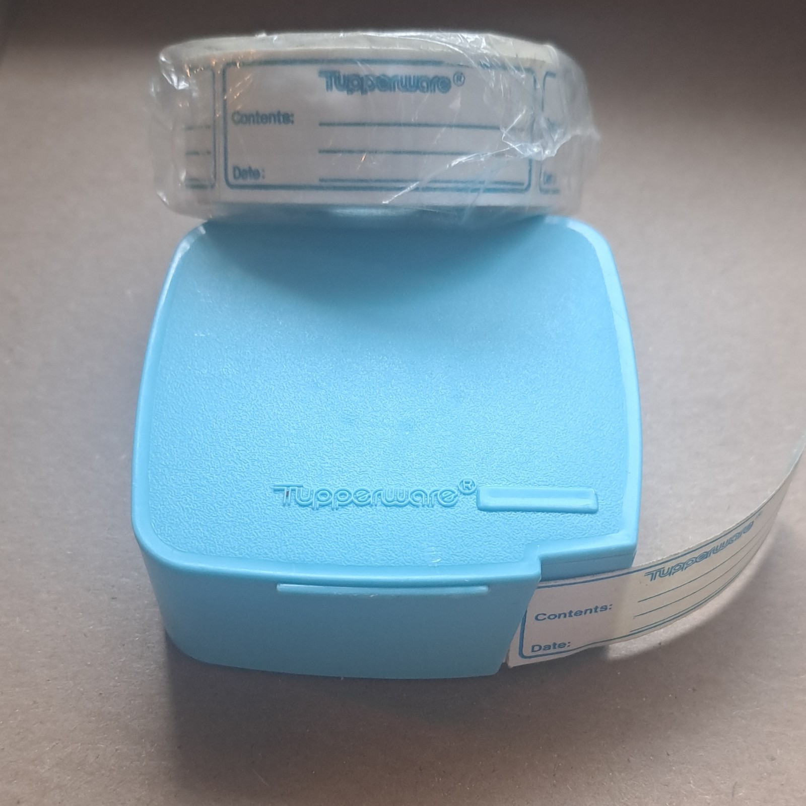 Tupperware Blue Label Dispenser With Labels Snap Lid Plastic