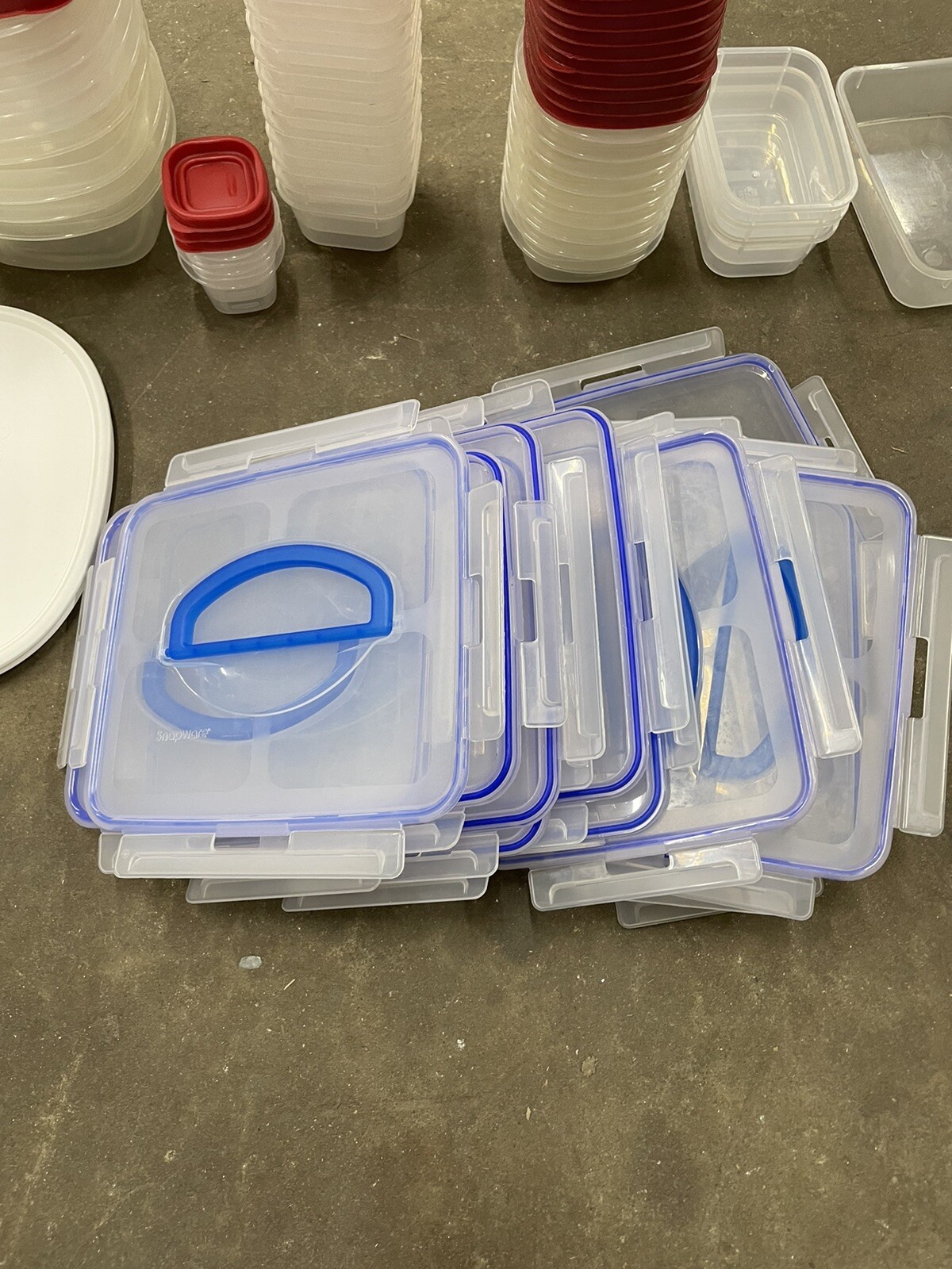 Lot of 49 Lock & Lock Food Storage Containers Plastic + 91 Covers free Shipping