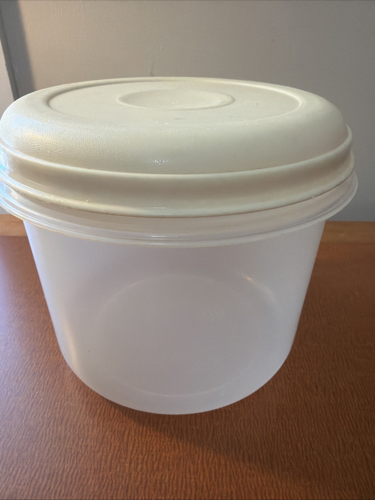 Rubbermade 10 Cups Servin’ Saver 2.4L
